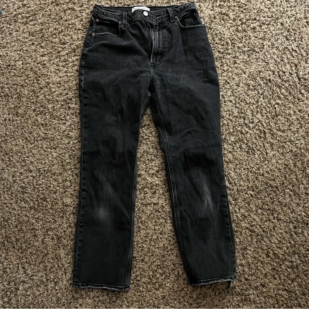 ABERCROMBIE ANKLE STRAIGHT ULTRA HIGH RISE JEAN
